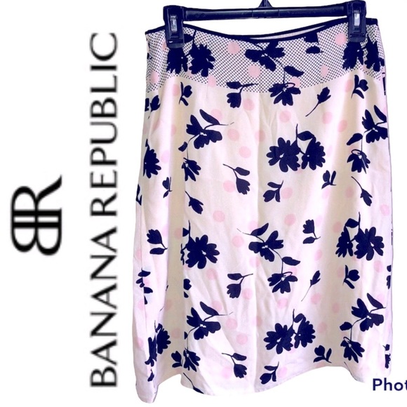 BANANA REPUBLIC Silk Floral Skirt Size 4 Petite Women’s - Picture 2 of 16